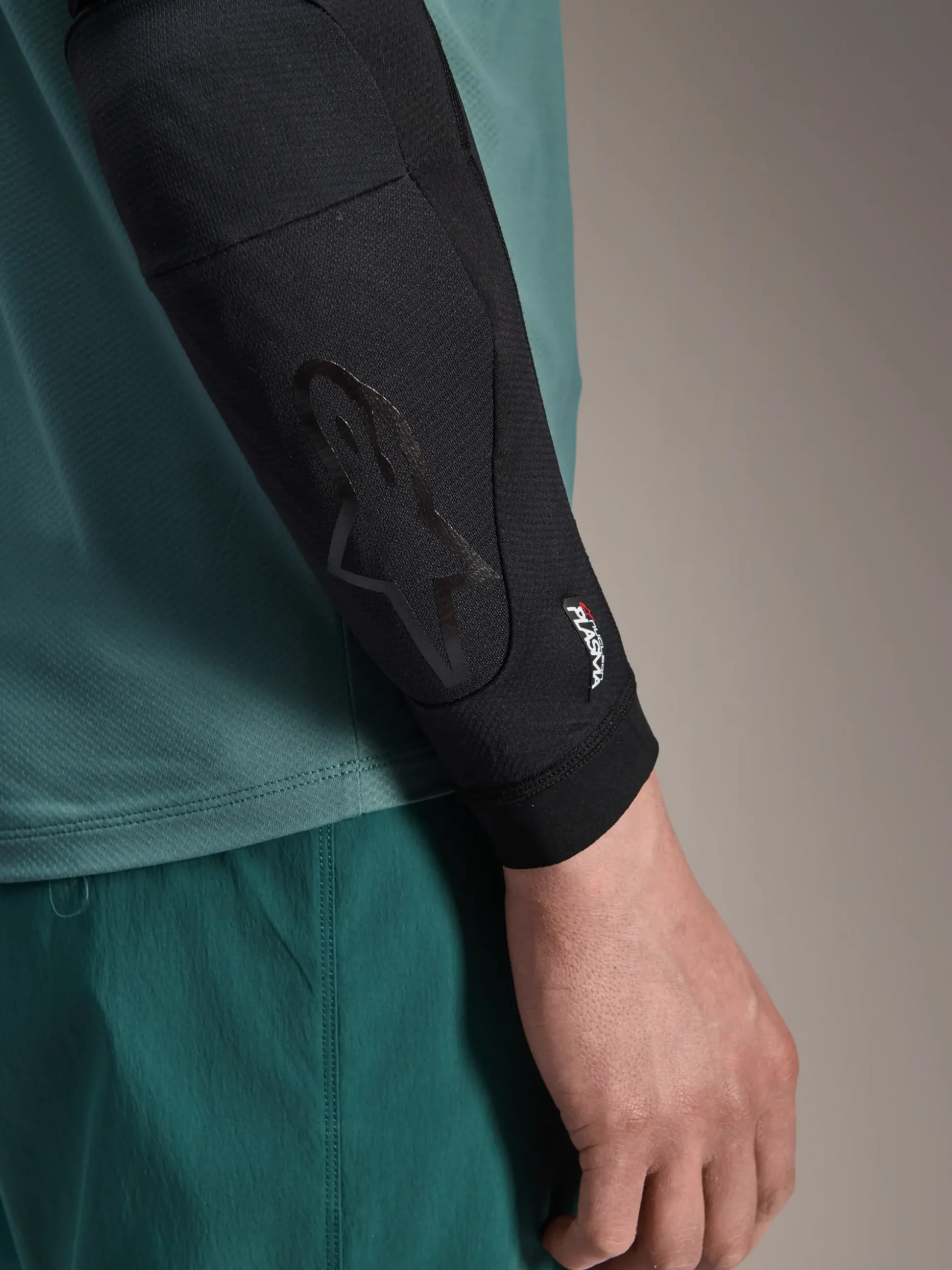 Manchon De Coude A-Motion Plasma