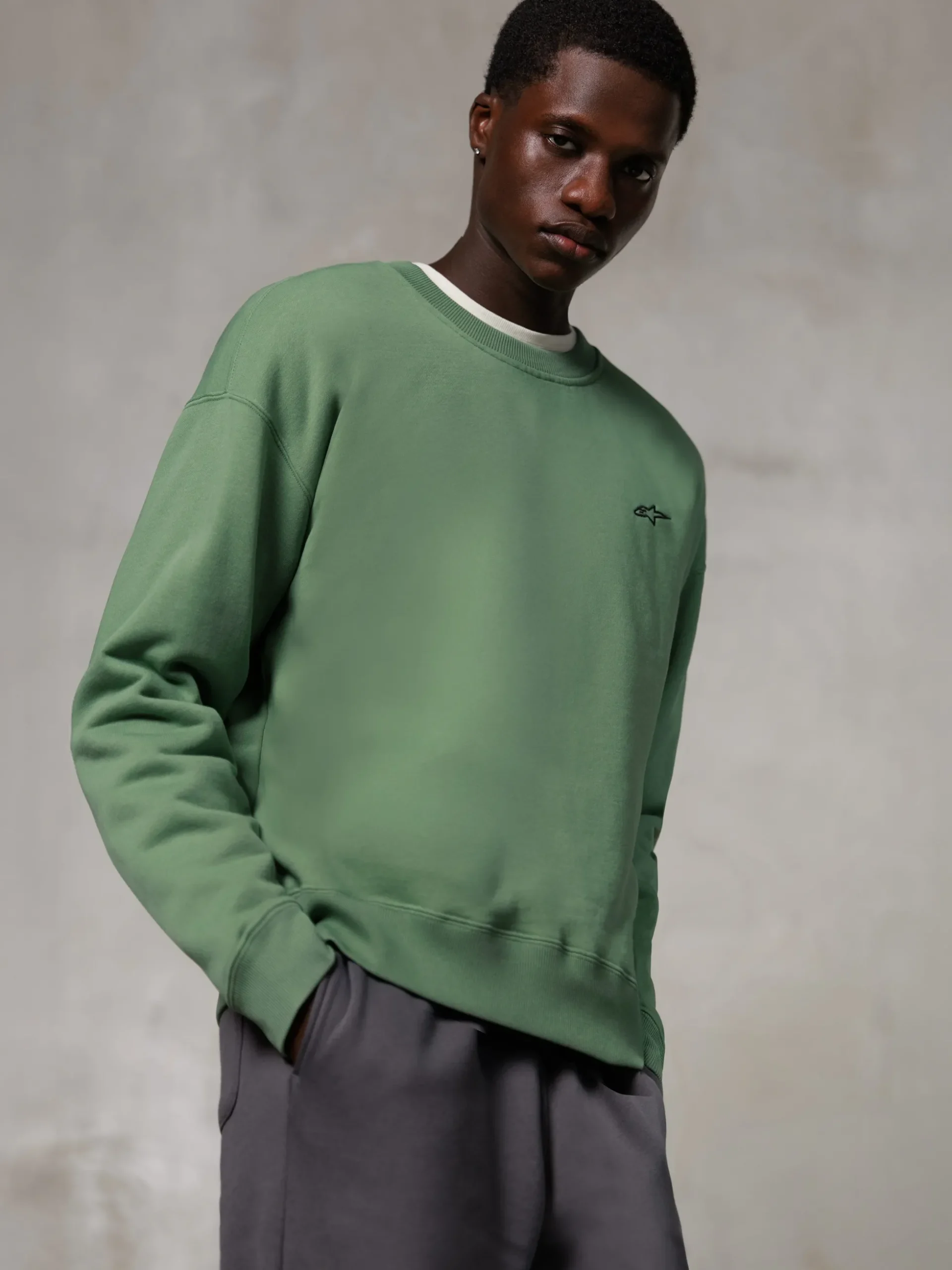 Sweat-Shirt Essentials Ageless