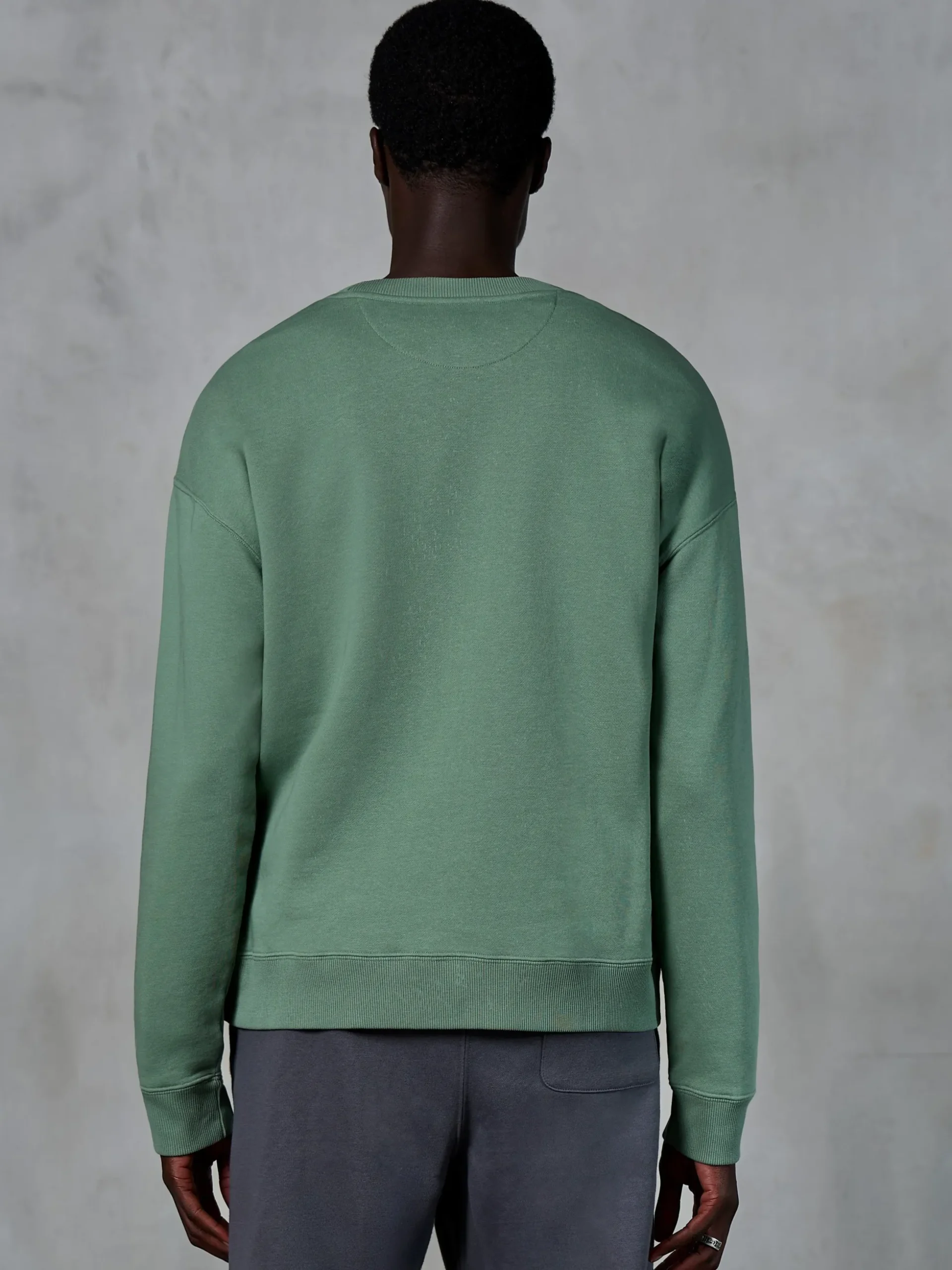Sweat-Shirt Essentials Ageless